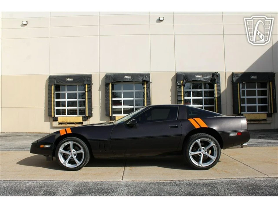 1988 Chevrolet Corvette C4 - Image 18 of 31