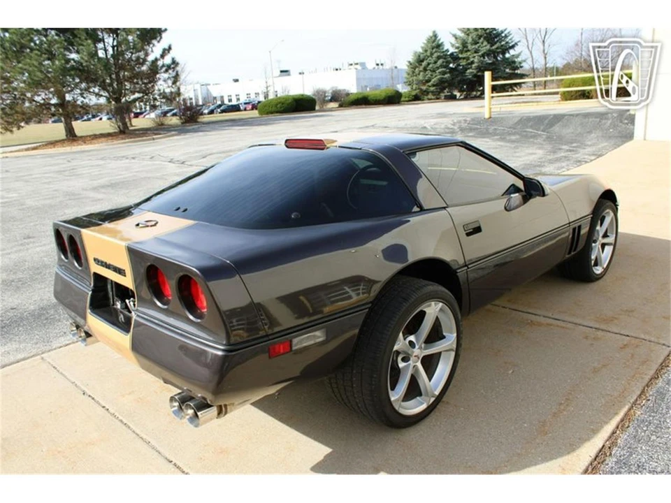 1988 Chevrolet Corvette C4 - Image 8 of 31