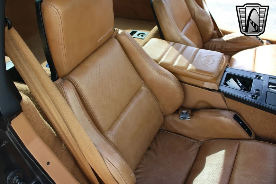 1988 Chevrolet Corvette C4 - Image 16 of 21