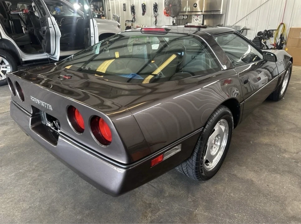 1988 Chevrolet Corvette C4 - Image 3 of 10