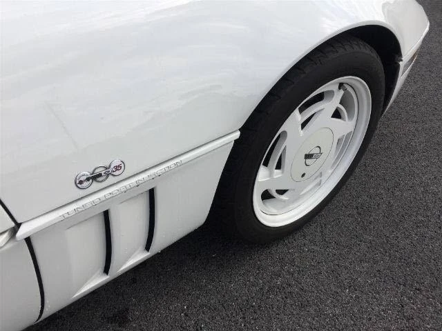 1988 Chevrolet Corvette C4 - Image 12 of 21