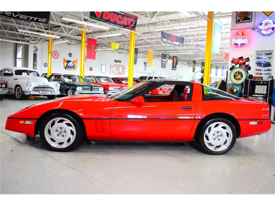 1988 Chevrolet Corvette C4 - Image 18 of 31