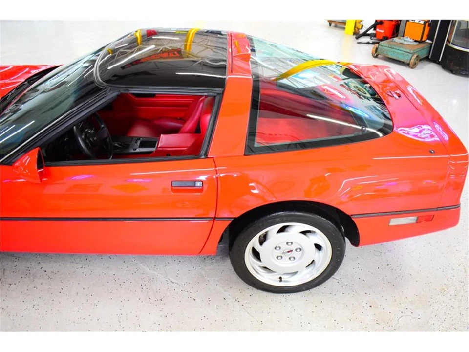 1988 Chevrolet Corvette C4 - Image 19 of 31