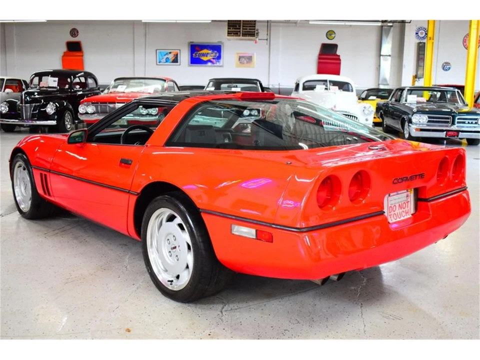 1988 Chevrolet Corvette C4 - Image 15 of 31