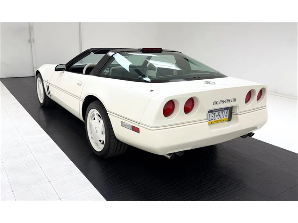 1988 Chevrolet Corvette C4 - Image 6 of 31