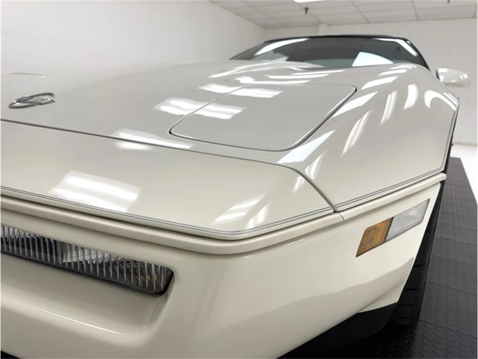 1988 Chevrolet Corvette C4 - Image 13 of 31