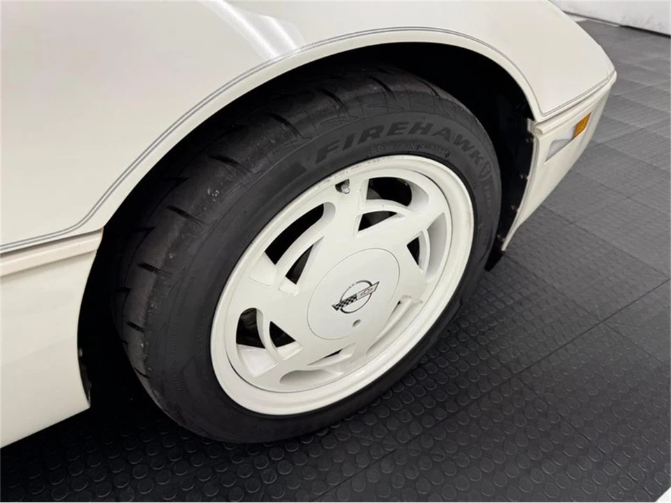 1988 Chevrolet Corvette C4 - Image 29 of 31