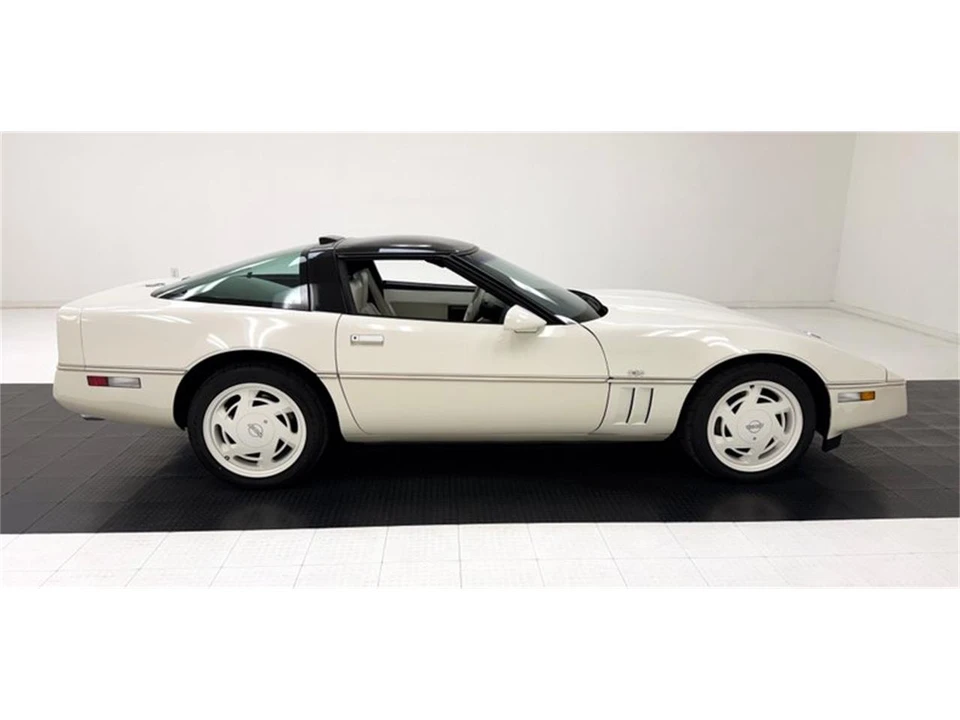 1988 Chevrolet Corvette C4 - Image 9 of 31