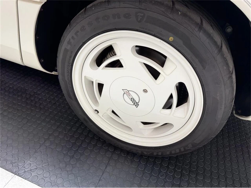 1988 Chevrolet Corvette C4 - Image 24 of 31