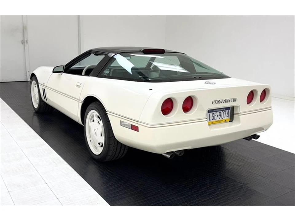 1988 Chevrolet Corvette C4 - Image 5 of 31