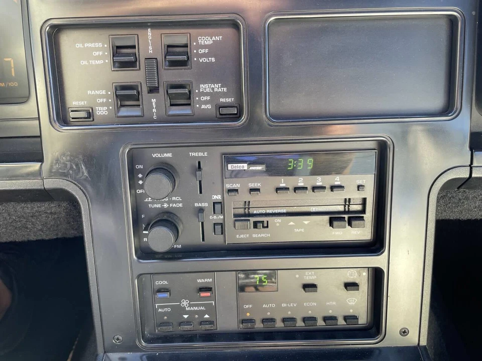 1988 Chevrolet Corvette C4 - Image 29 of 31