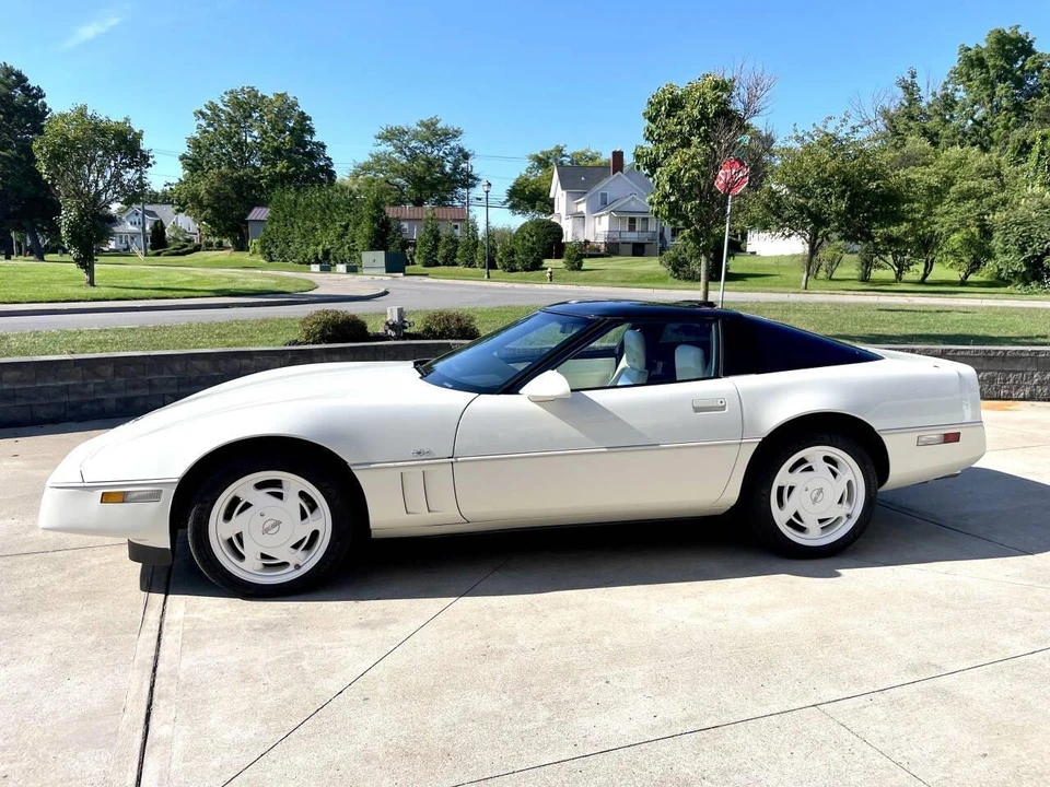 1988 Chevrolet Corvette C4 - Image 3 of 31
