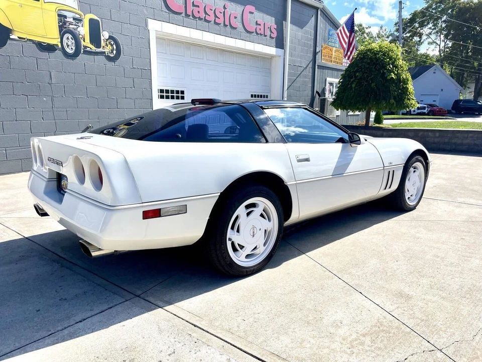 1988 Chevrolet Corvette C4 - Image 9 of 31