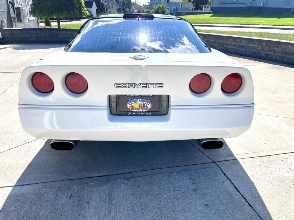1988 Chevrolet Corvette C4 - Image 11 of 31