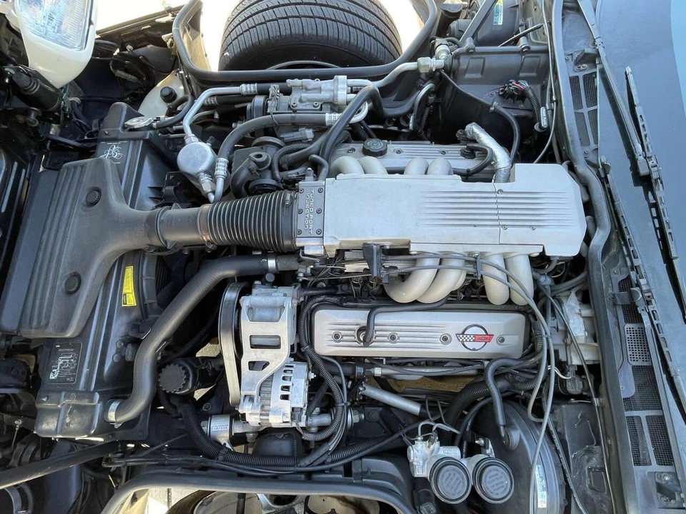 1988 Chevrolet Corvette C4 - Image 20 of 31