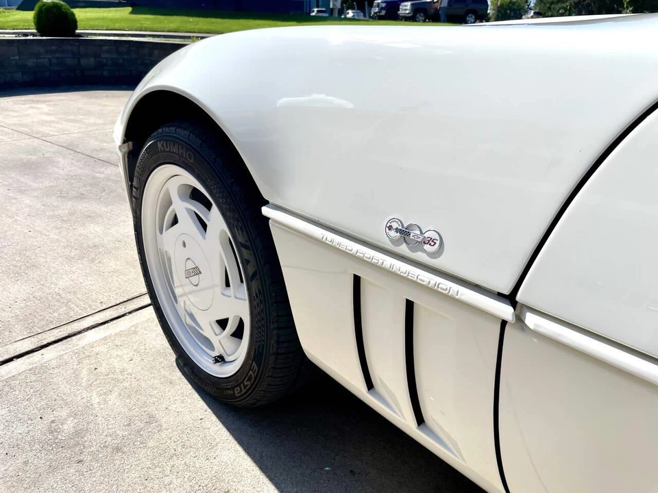1988 Chevrolet Corvette C4 - Image 14 of 31