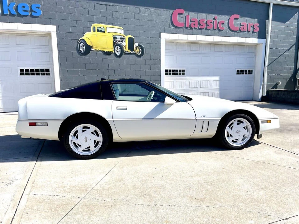 1988 Chevrolet Corvette C4 - Image 8 of 31