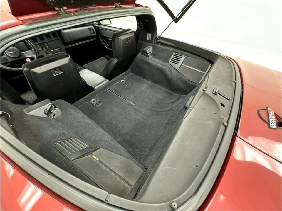 1988 Chevrolet Corvette C4 - Image 26 of 31