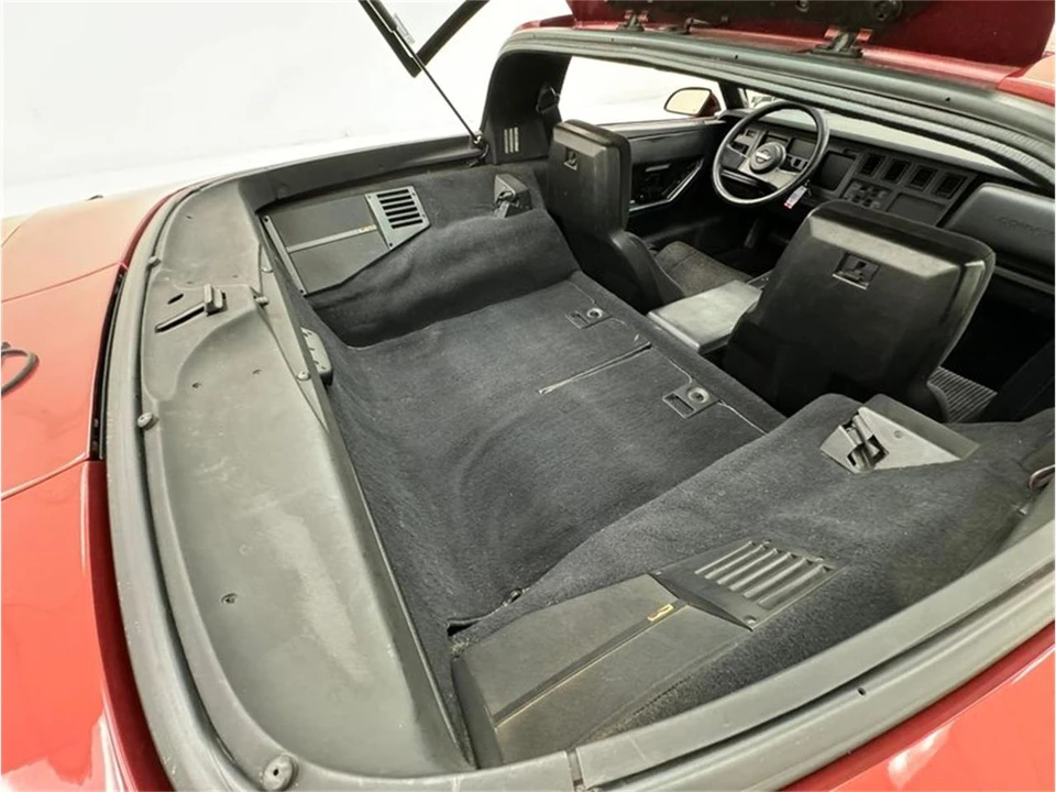 1988 Chevrolet Corvette C4 - Image 28 of 31