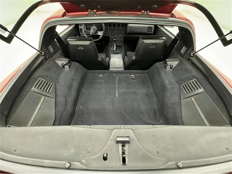 1988 Chevrolet Corvette C4 - Image 27 of 31