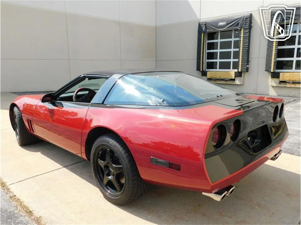1988 Chevrolet Corvette C4 - Image 16 of 31