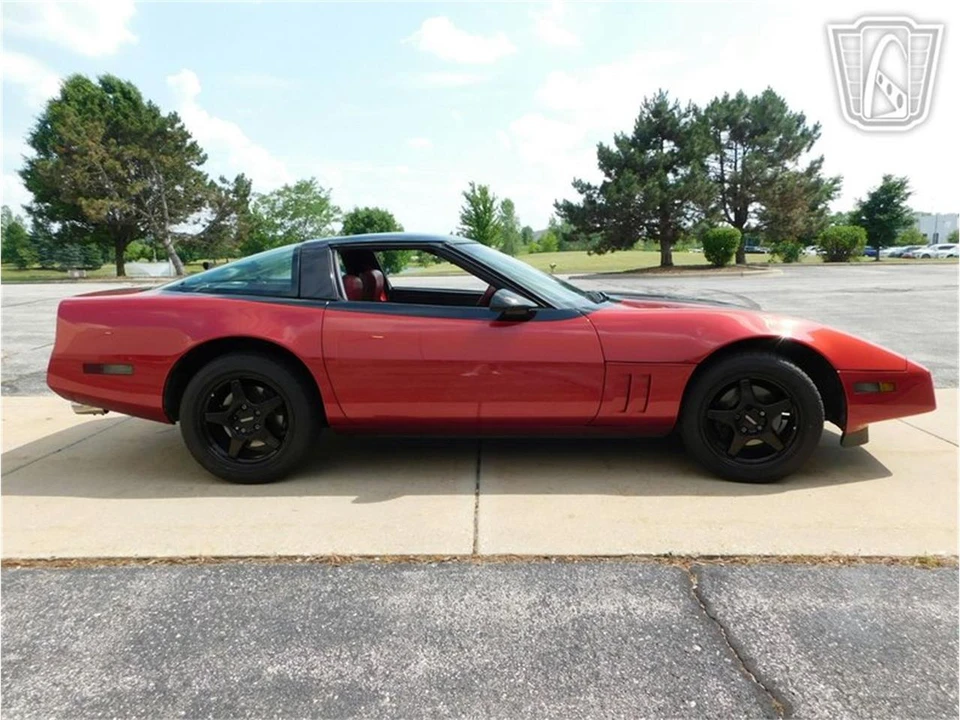 1988 Chevrolet Corvette C4 - Image 13 of 31