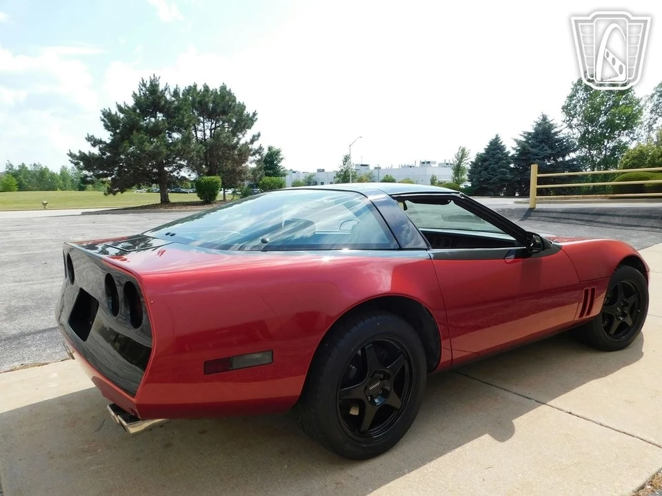 1988 Chevrolet Corvette C4 - Image 16 of 21