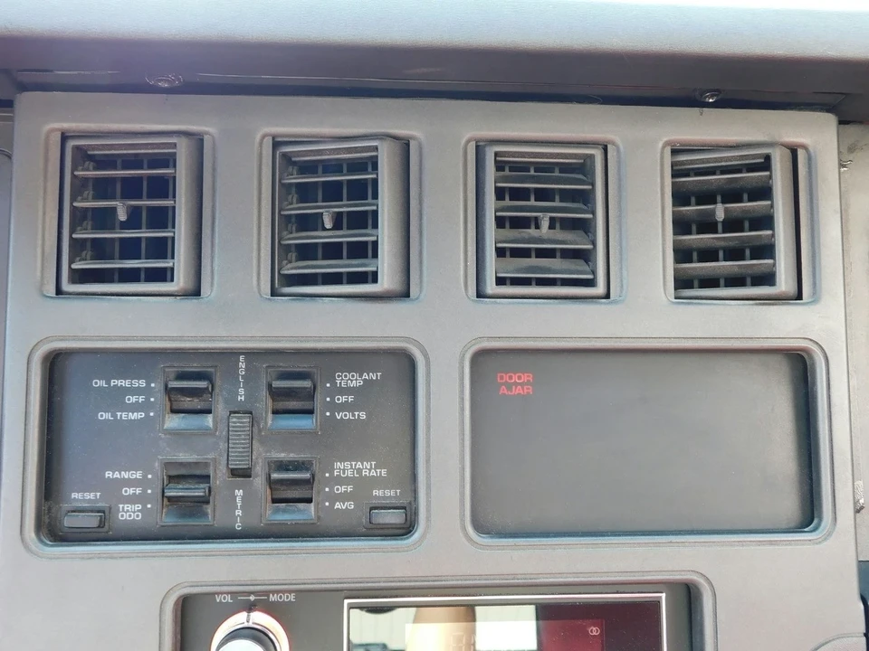 1988 Chevrolet Corvette C4 - Image 14 of 21