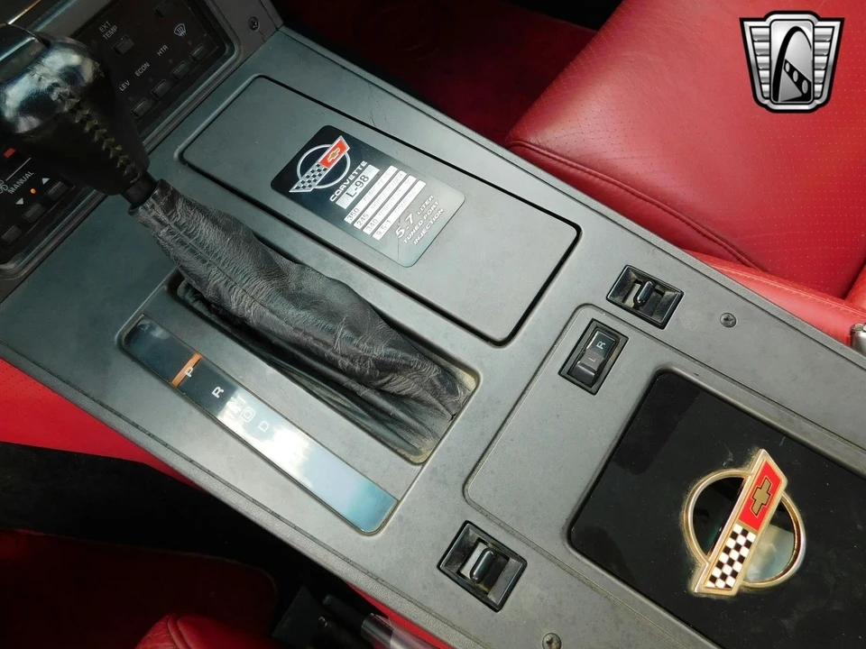 1988 Chevrolet Corvette C4 - Image 16 of 21