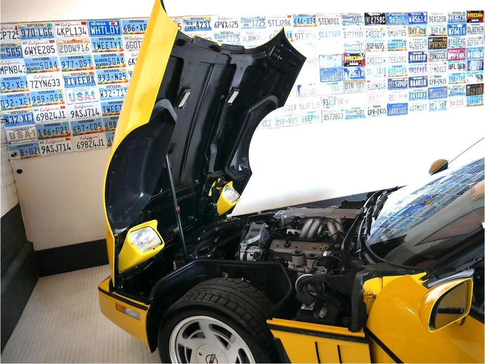 1988 Chevrolet Corvette C4 - Image 26 of 31