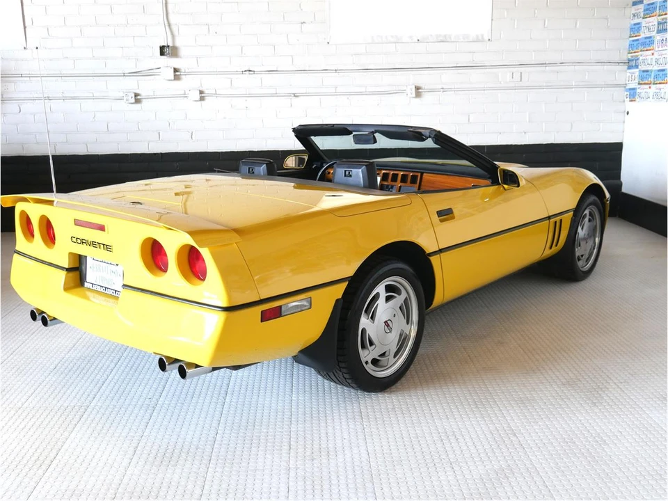 1988 Chevrolet Corvette C4 - Image 18 of 31