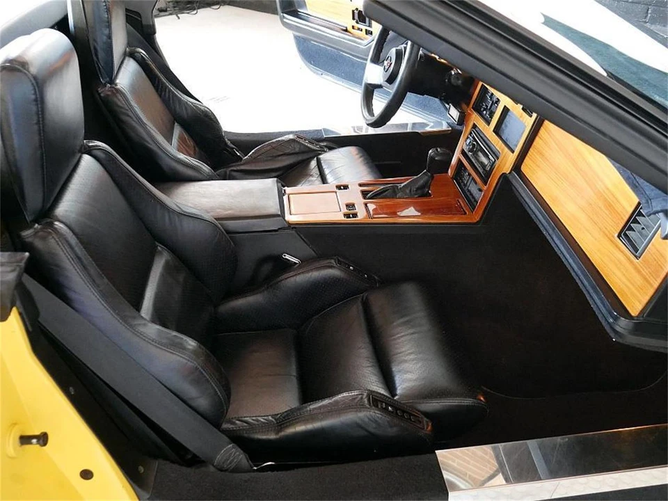 1988 Chevrolet Corvette C4 - Image 20 of 31