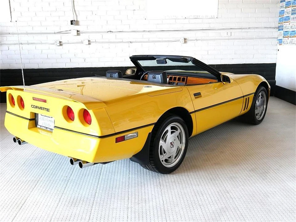 1988 Chevrolet Corvette C4 - Image 18 of 31
