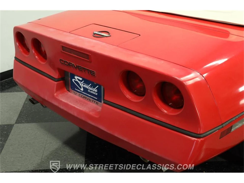 1988 Chevrolet Corvette C4 - Image 25 of 31