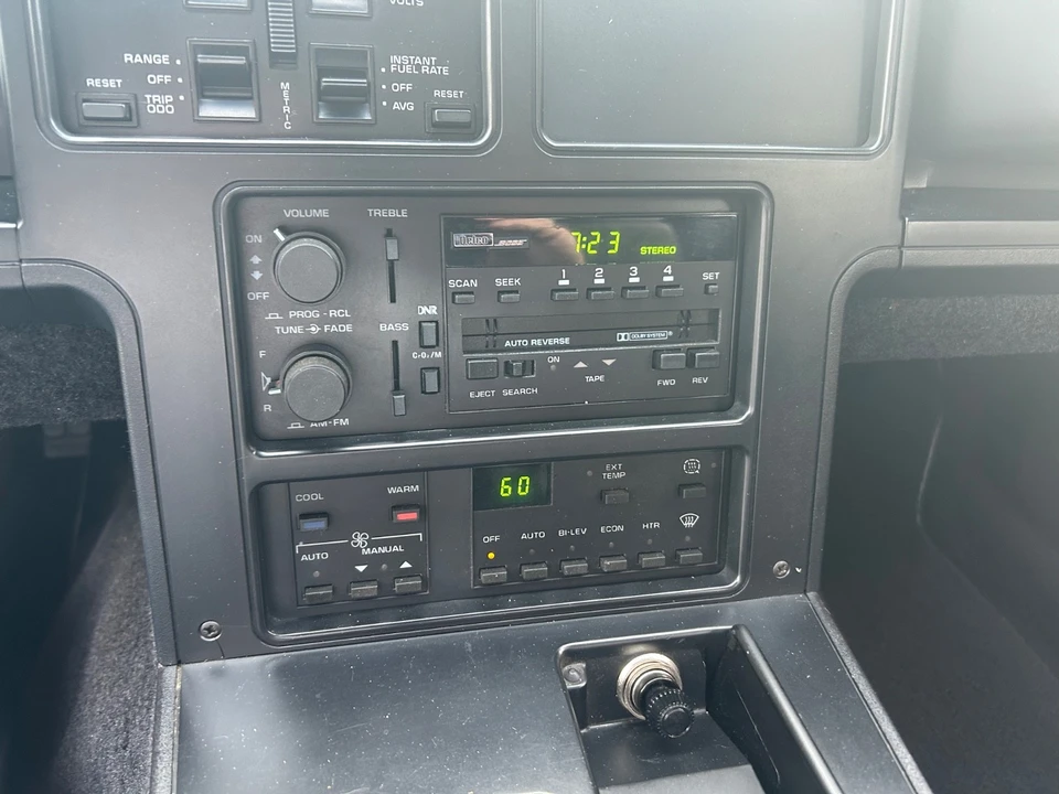 1988 Chevrolet Corvette C4 - Image 28 of 31