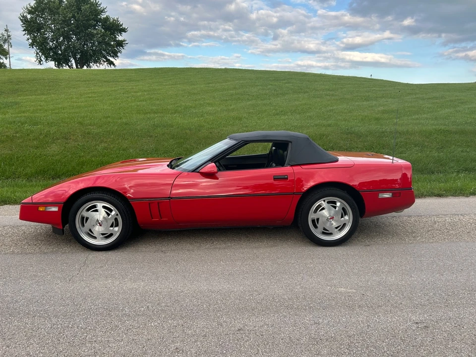 1988 Chevrolet Corvette C4 - Image 12 of 31