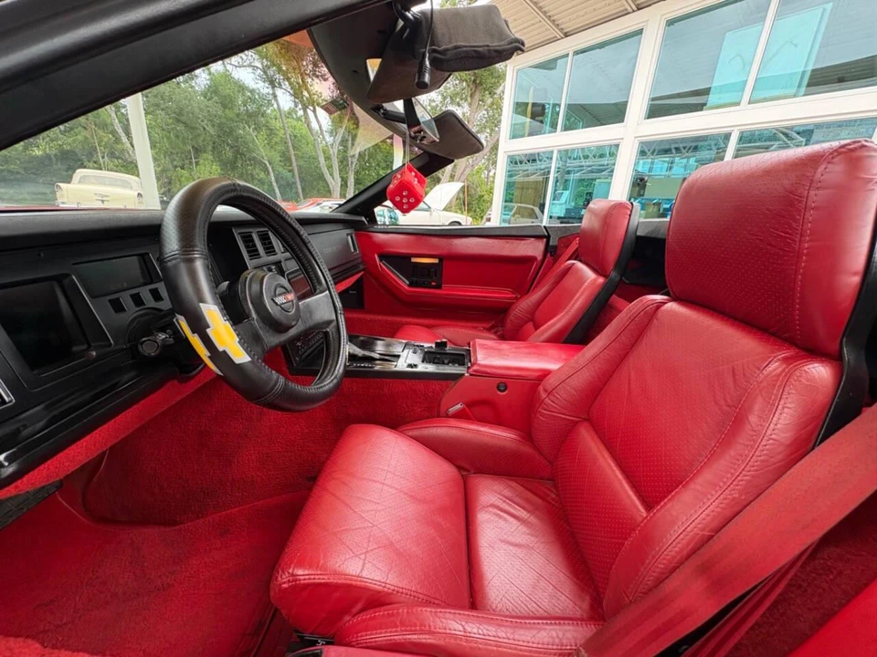 1988 Chevrolet Corvette C4 - Image 26 of 31
