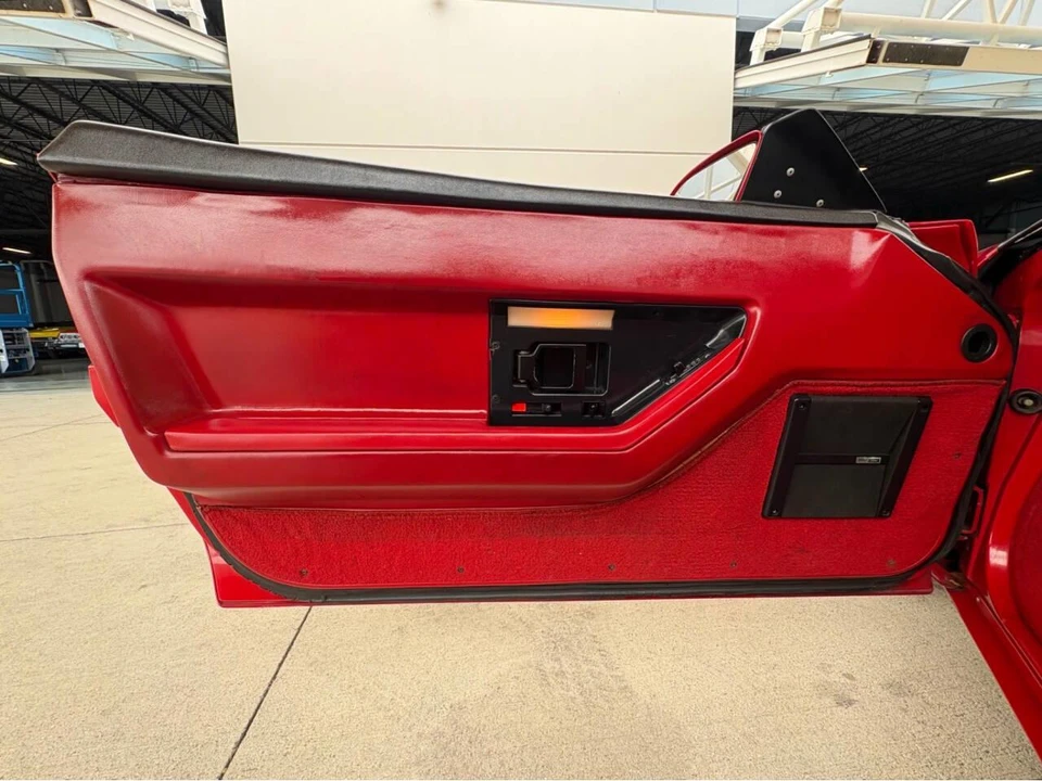 1988 Chevrolet Corvette C4 - Image 24 of 31