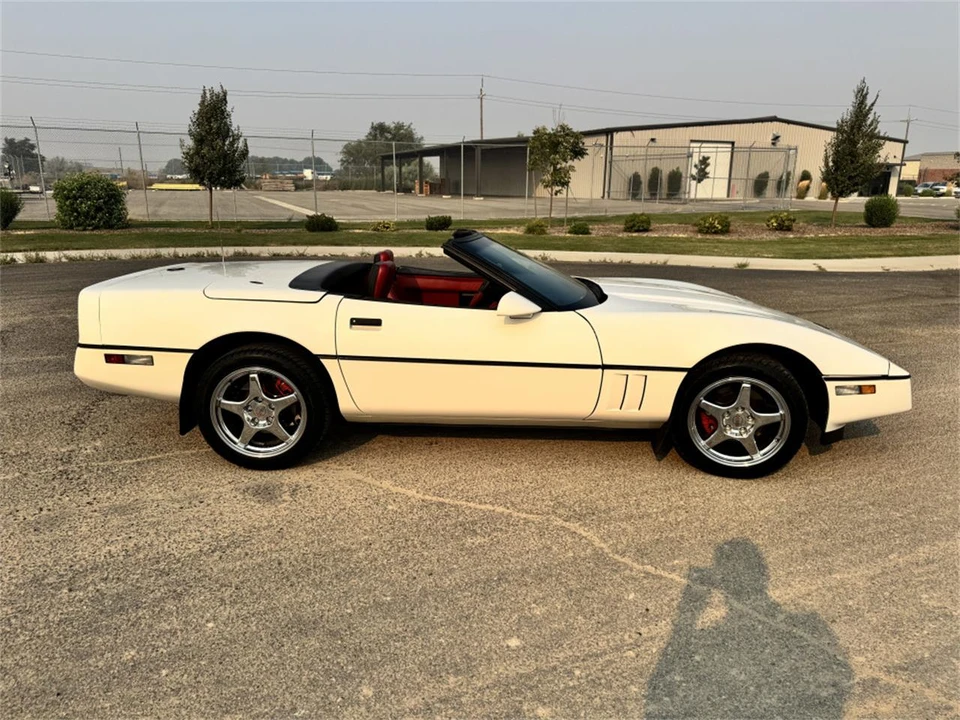 1988 Chevrolet Corvette C4 - Image 14 of 20