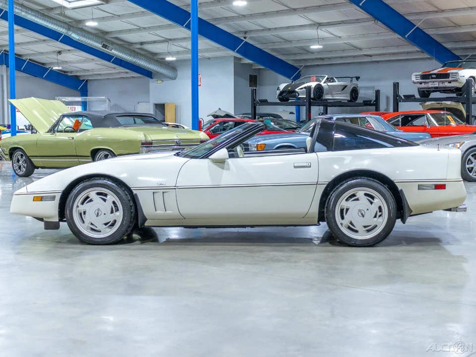 1988 Chevrolet Corvette C4 - Image 12 of 21