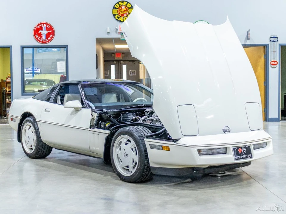 1988 Chevrolet Corvette C4 - Image 17 of 24