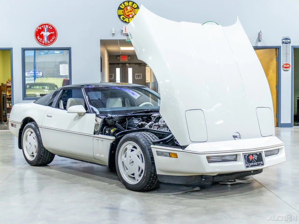1988 Chevrolet Corvette C4 - Image 17 of 21