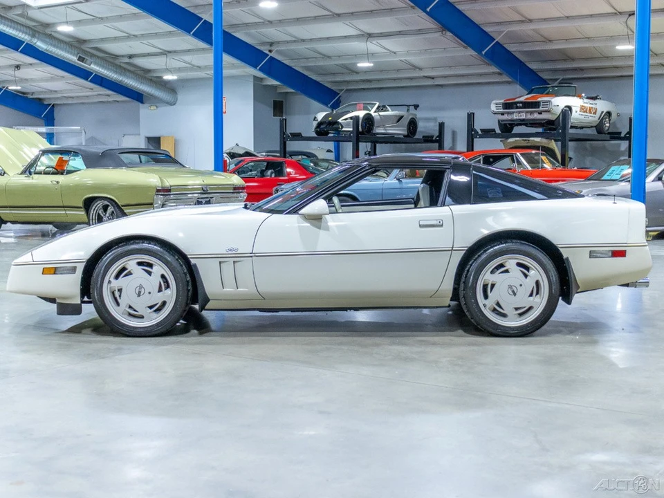 1988 Chevrolet Corvette C4 - Image 4 of 21