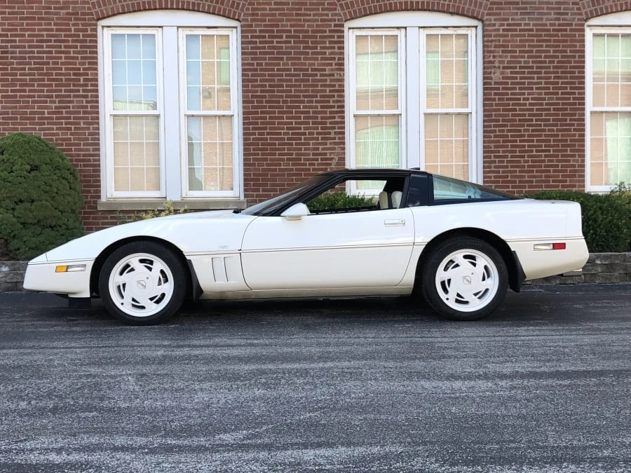 1988 Chevrolet Corvette C4 - Image 2 of 7