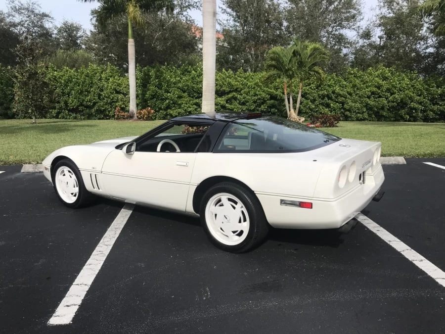1988 Chevrolet Corvette C4 - Image 2 of 9
