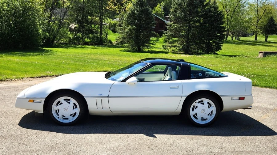 1988 Chevrolet Corvette C4 - Image 2 of 19
