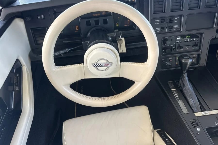 1988 Chevrolet Corvette C4 - Image 14 of 23