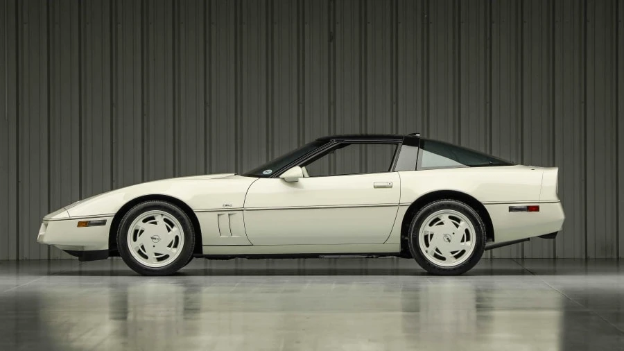 1988 Chevrolet Corvette C4 - Image 2 of 30