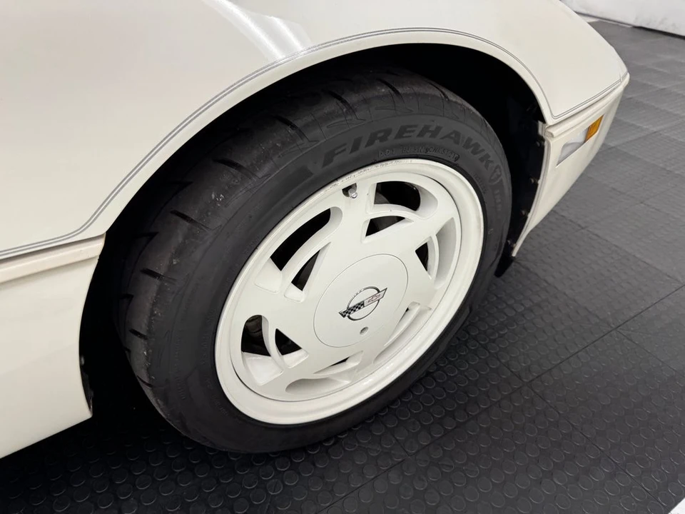1988 Chevrolet - Image 29 of 31