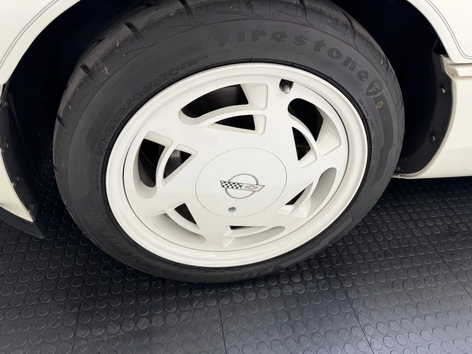 1988 Chevrolet - Image 14 of 31